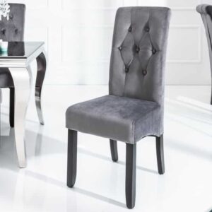 Design stoel CASA grijs fluweel met decoratieve knopen massief houten poten - 38979