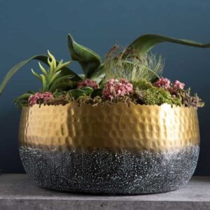 Handgemaakte decoratieve kom ORIENT 31cm goud met patina in klassiek gehamerd ontwerp - 41561